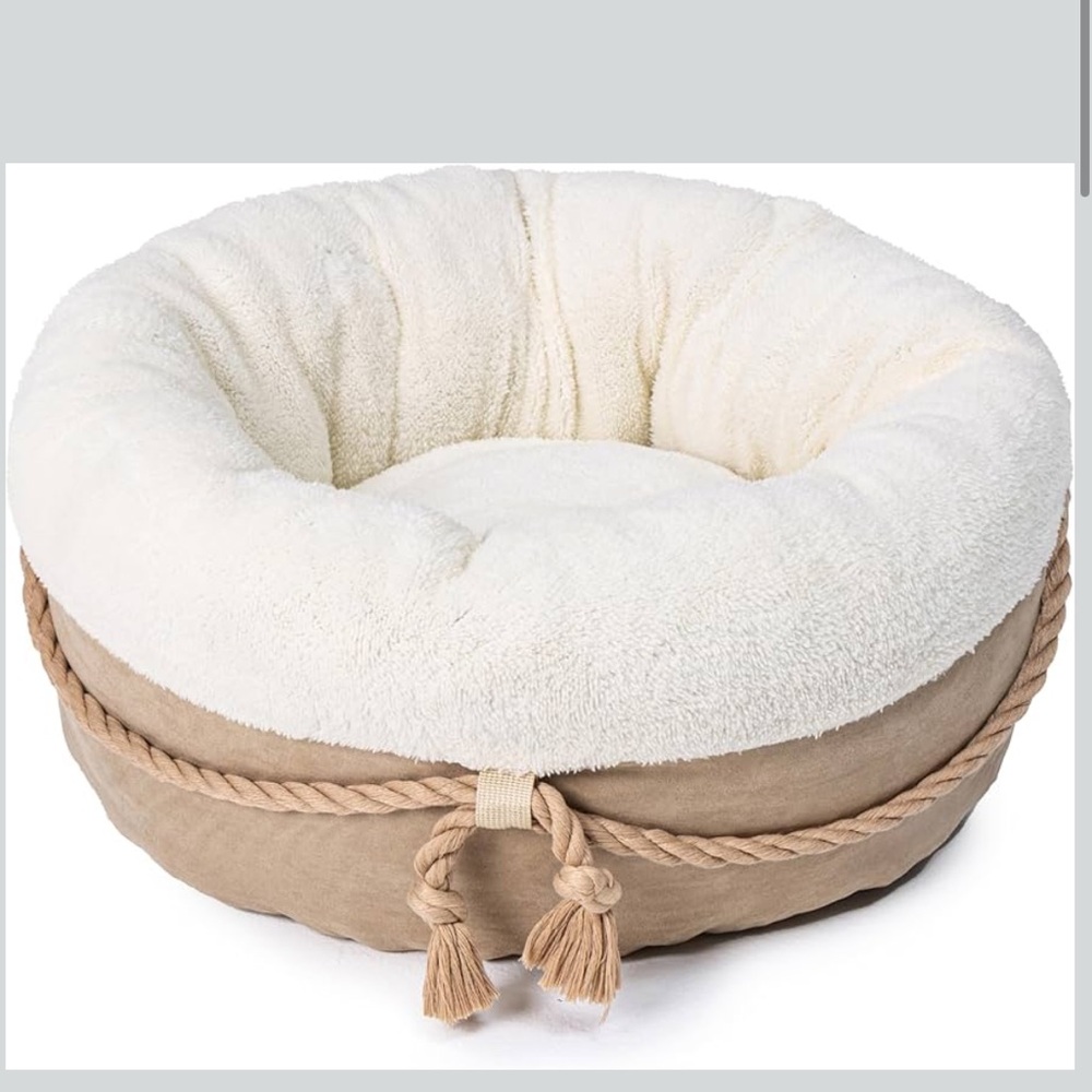 Cozy Cream Small Pet Bed